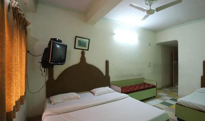 Hotel Delux Plaza